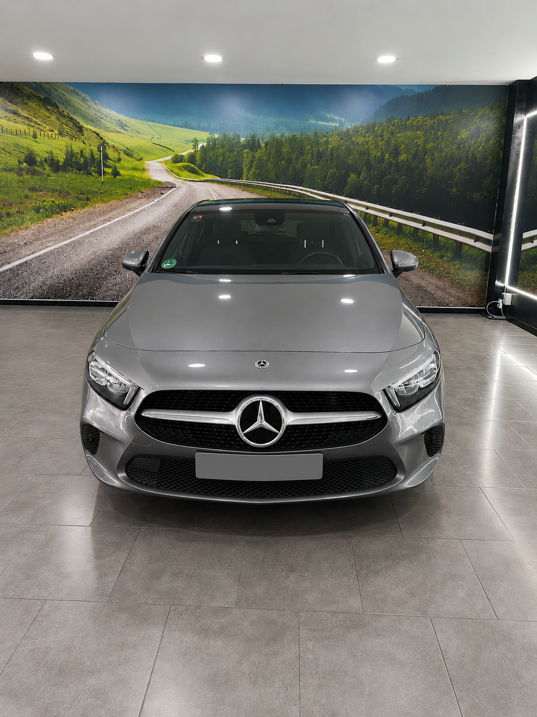 MERCEDES – BENZ CLASE A180