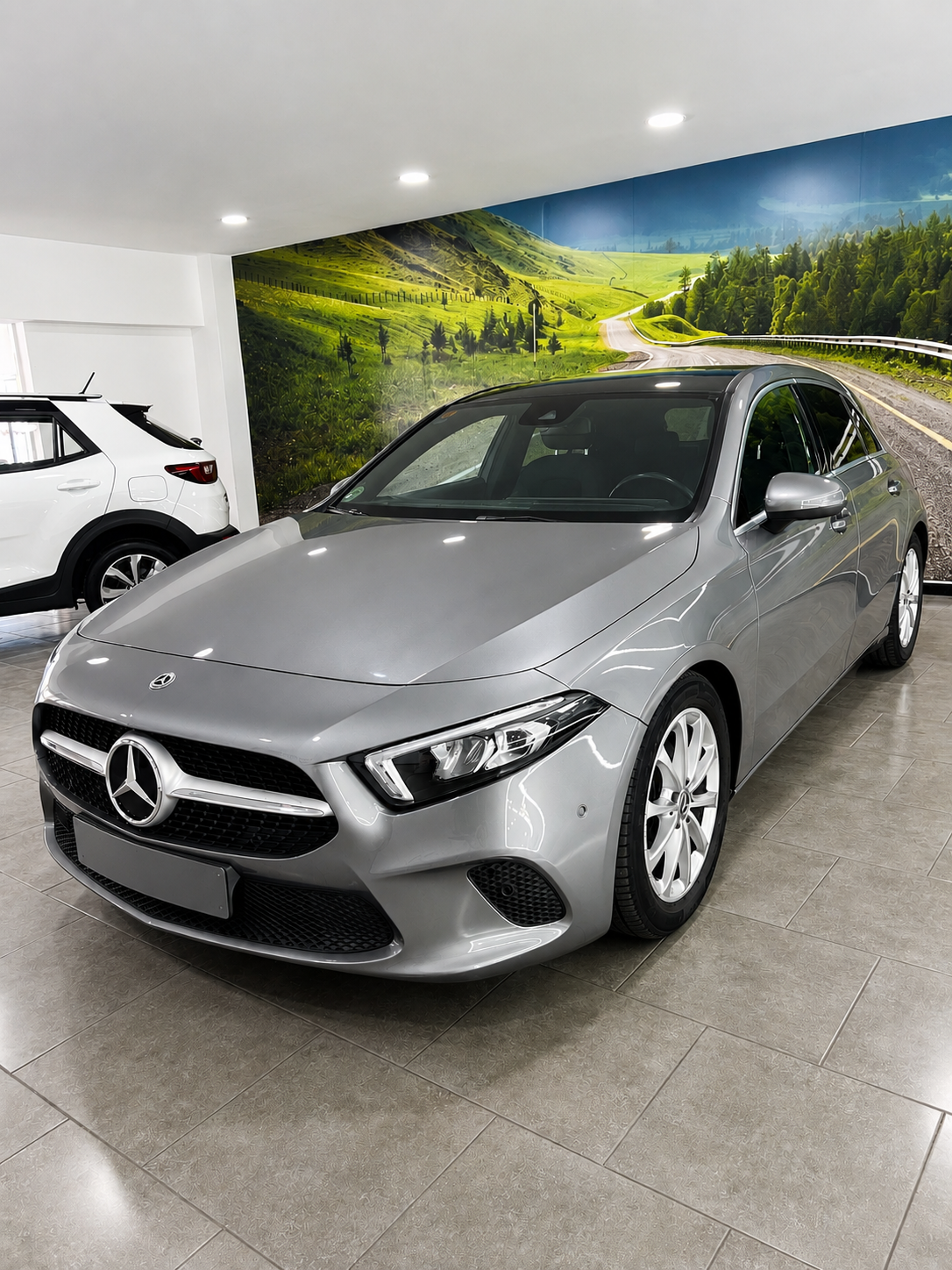 MERCEDES – BENZ CLASE A180